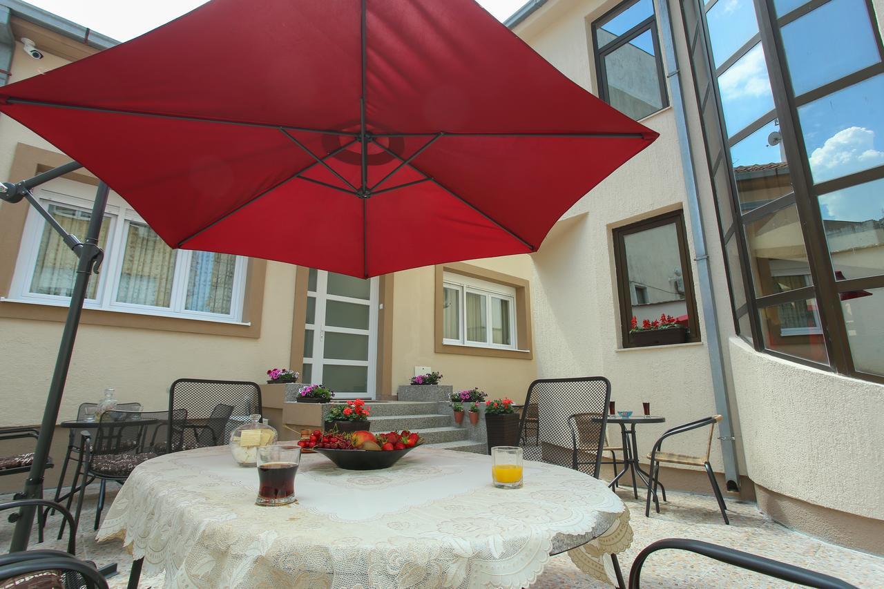 מוסטר Villa Prestige מראה חיצוני תמונה