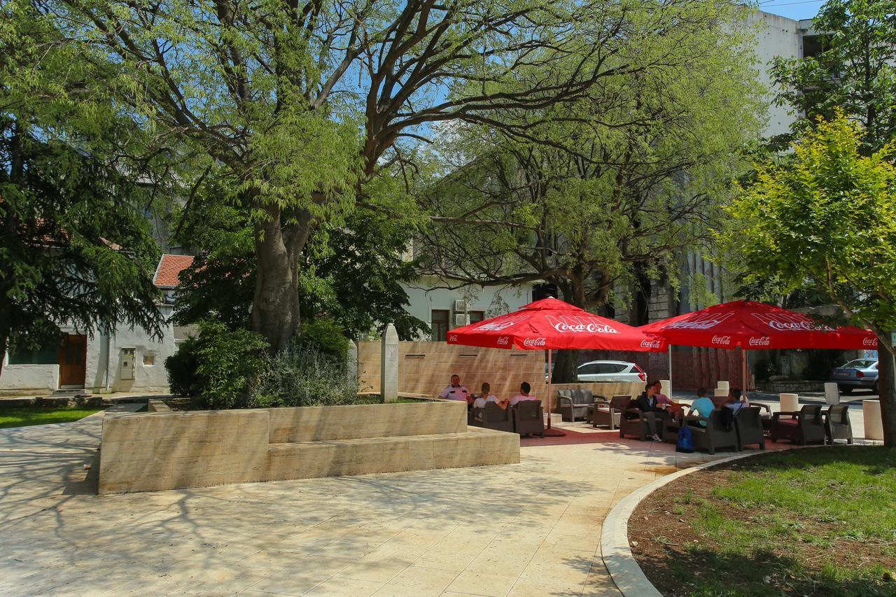 מוסטר Villa Prestige מראה חיצוני תמונה