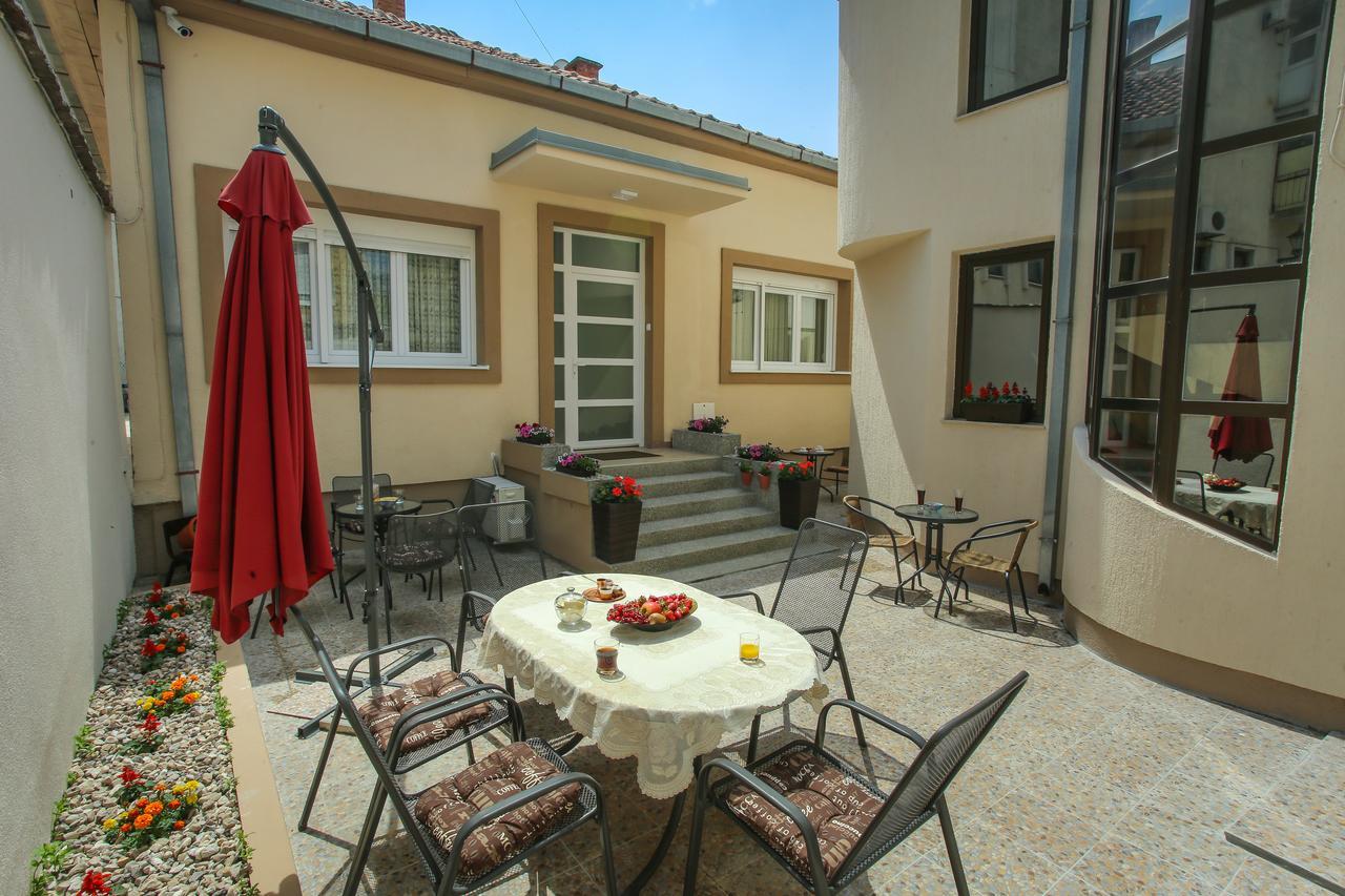 מוסטר Villa Prestige מראה חיצוני תמונה