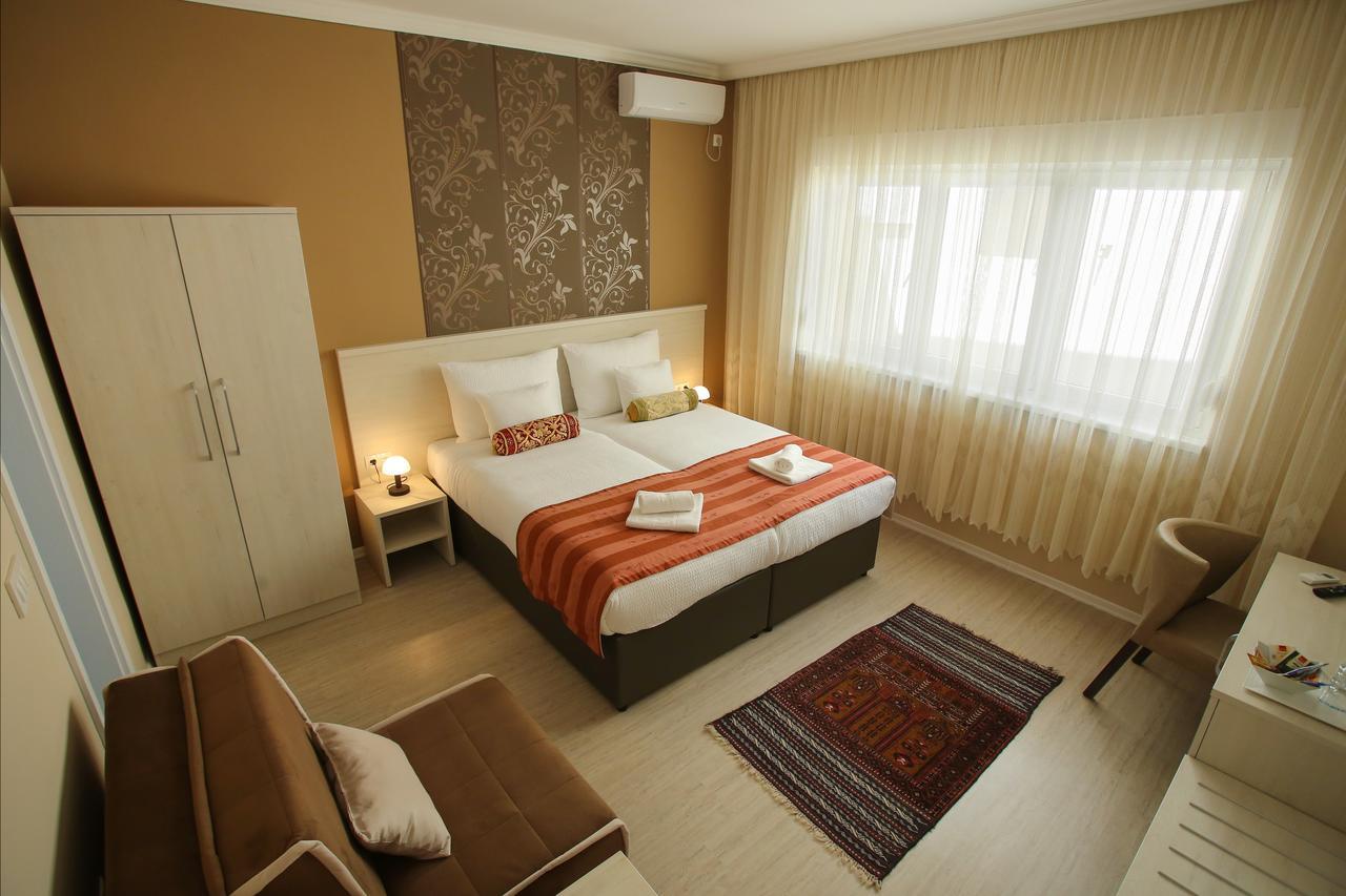 מוסטר Villa Prestige מראה חיצוני תמונה